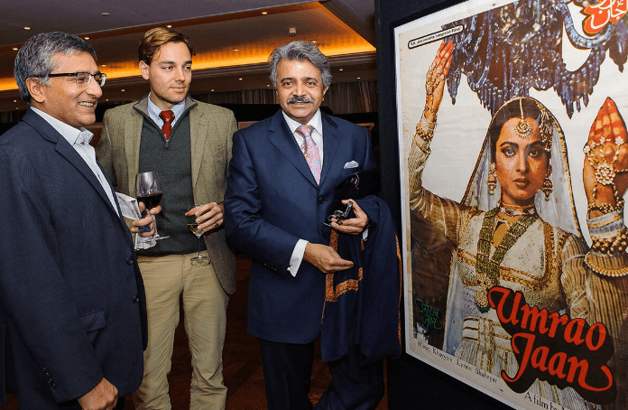 Vintage Movie Memorabilia Auction - Private Preview